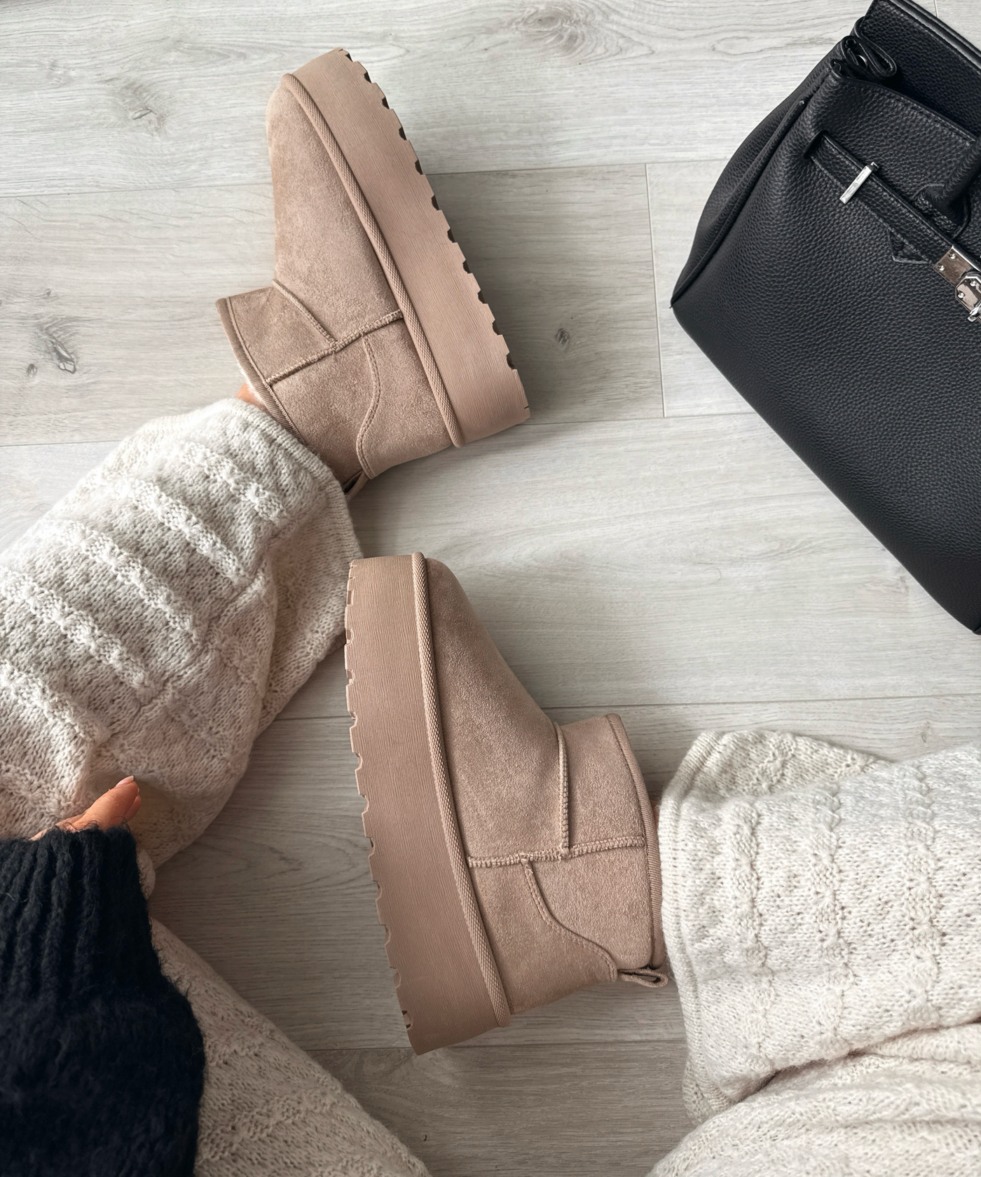 Gefütterte Plateau Boots Nina Camel