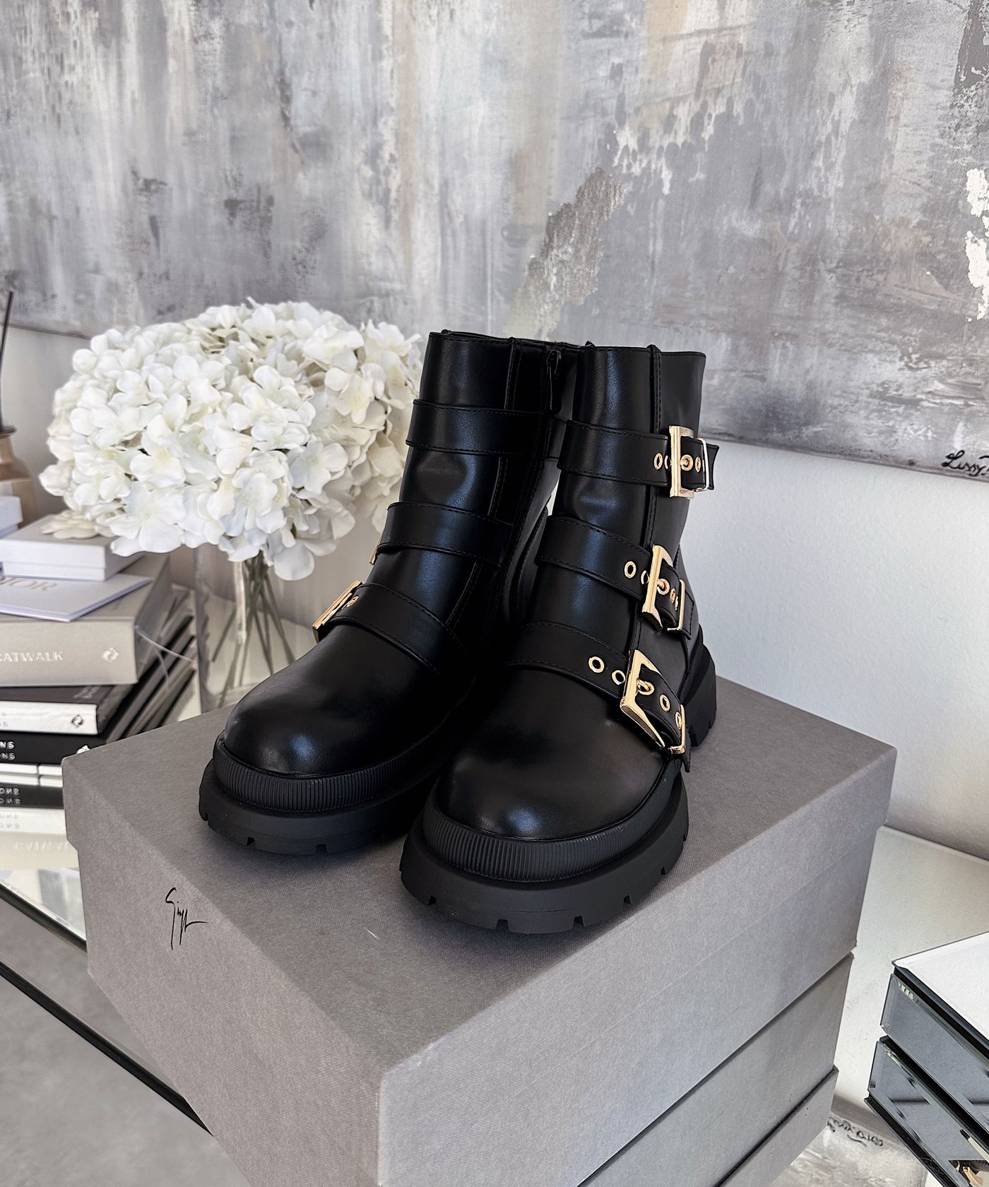 Boots Divinity Schwarz Gold  Ladypolitan ♡   