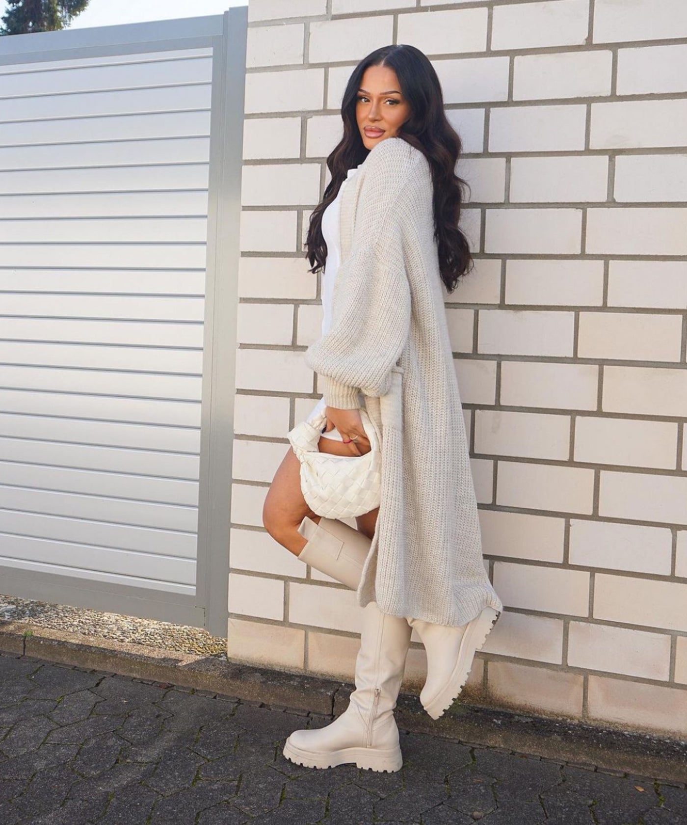 Cardigan Leilani lang Beige  Ladypolitan - Fashion Onlineshop für Damen   
