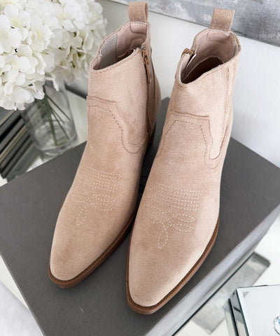 Cowboy Stiefeletten Allie Beige  Ladypolitan - Fashion Onlineshop für Damen   