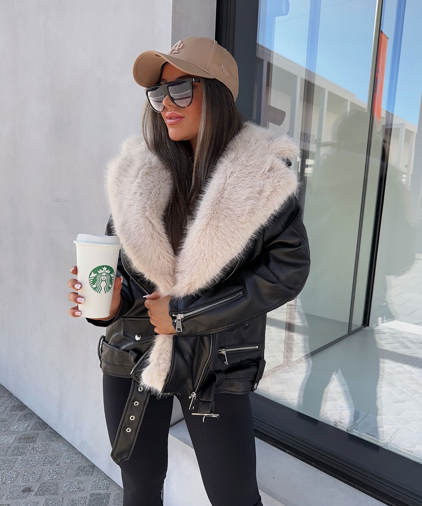 Gefütterte Lederjacke Vida mit Fell Beige Schwarz  Ladypolitan ♡   