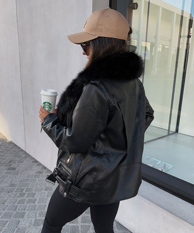 Gefütterte Lederjacke Vida mit Fell Schwarz  Ladypolitan ♡   