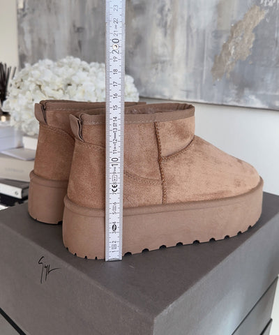 Gefütterte Plateau Boots Nina Camel  Ladypolitan ♡   