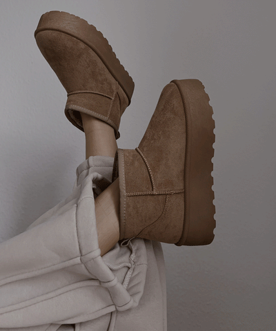 Gefütterte Plateau Boots Nina Camel  Ladypolitan ♡   