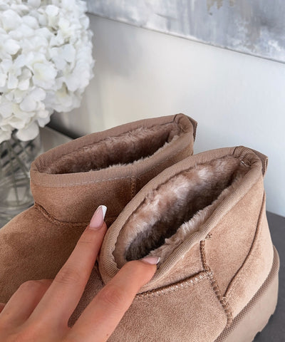 Gefütterte Plateau Boots Nina Camel  Ladypolitan ♡   
