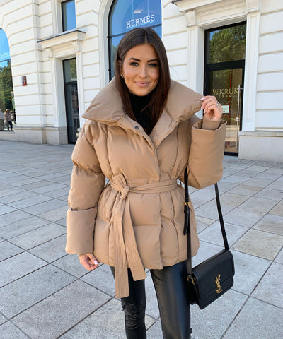 Jacke Kyleih Kurz Camel  Ladypolitan - Fashion Onlineshop für Damen   