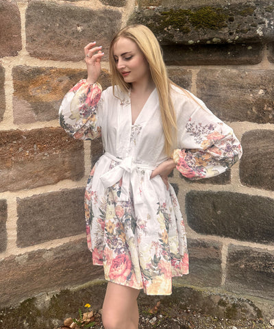 Kleid Loua Vintage Weiß Ladypolitan ♡