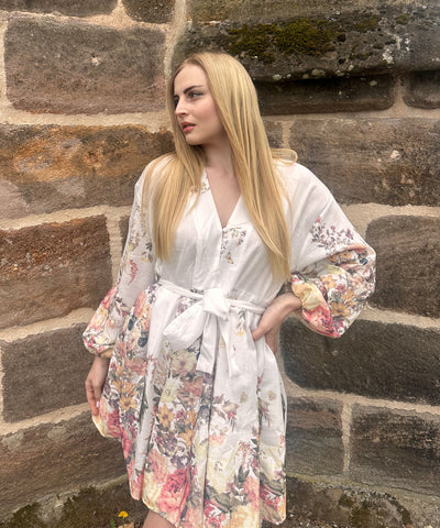Kleid Loua Vintage Weiß Ladypolitan ♡