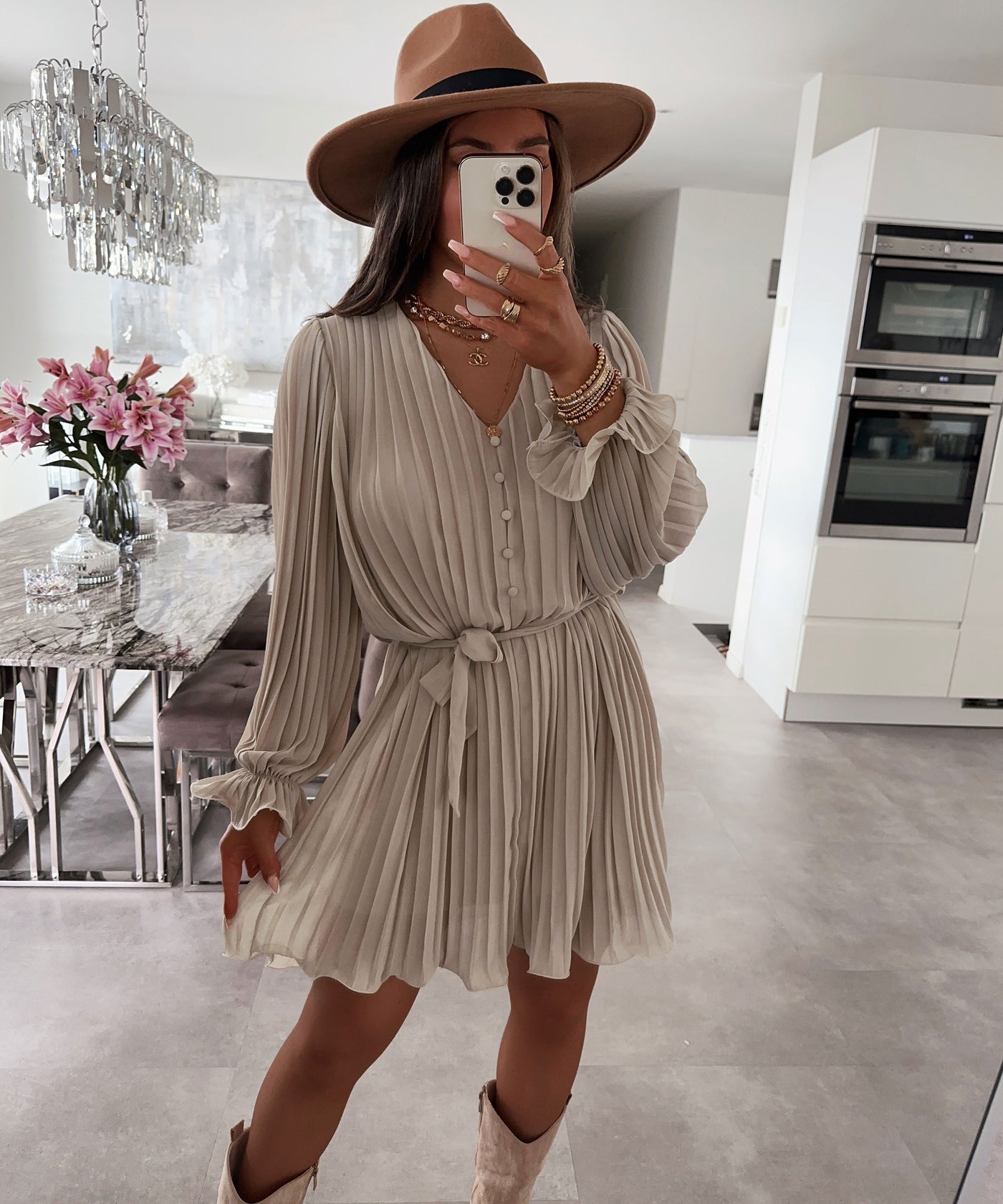 Kleid Ruth Beige  Ladypolitan - Fashion Onlineshop für Damen   