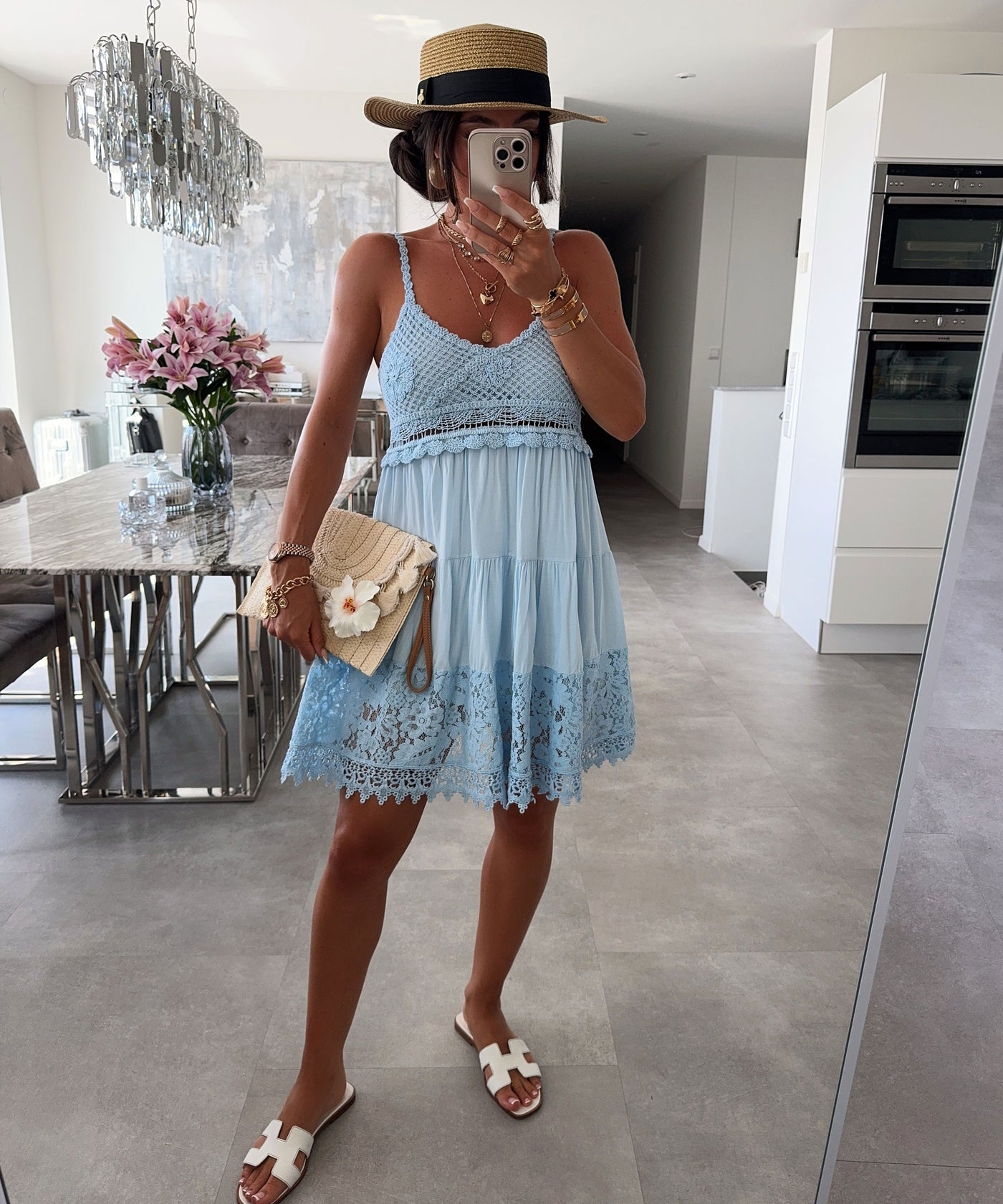 Kleid mit Spitze Emna Hellblau Ladypolitan ♡