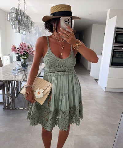 Kleid mit Spitze Emna Khaki Ladypolitan ♡