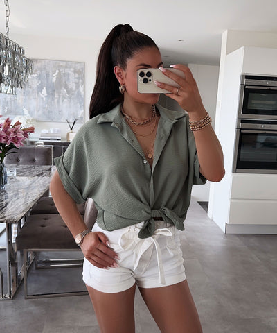Knoten T-Shirt Melia Khaki  Ladypolitan ♡   