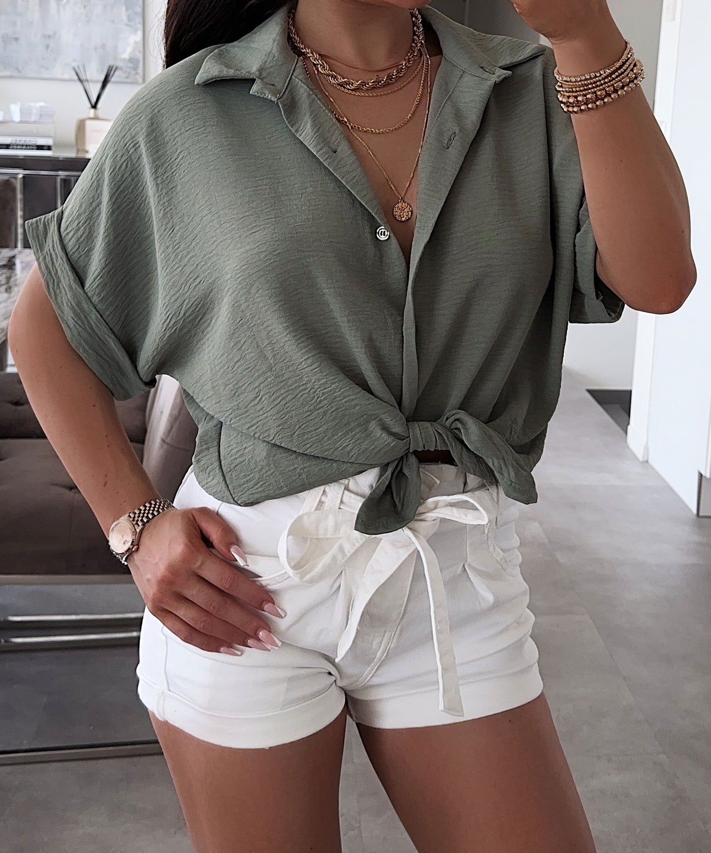 Knoten T-Shirt Melia Khaki  Ladypolitan ♡   