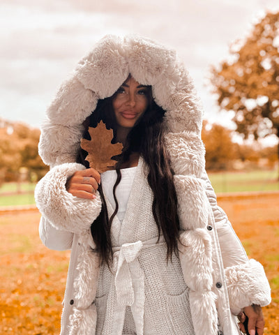 Kunstpelzjacke Glamour Beige  Ladypolitan - Fashion Onlineshop für Damen   