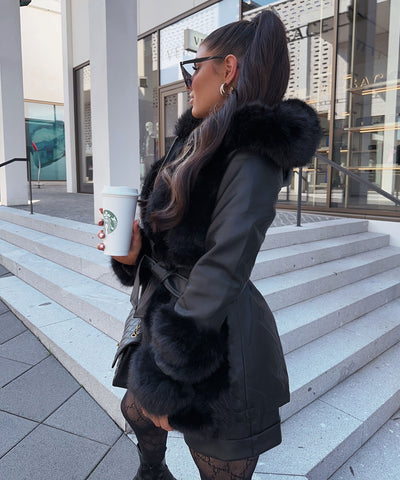 Kunstpelzjacke Opra Schwarz  Ladypolitan ♡   