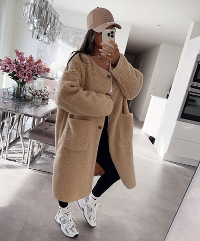 Lange Teddyjacke Ayana Braun  Ladypolitan ♡   