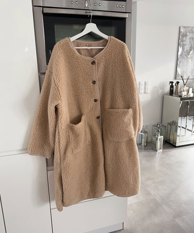 Lange Teddyjacke Ayana Braun  Ladypolitan ♡   