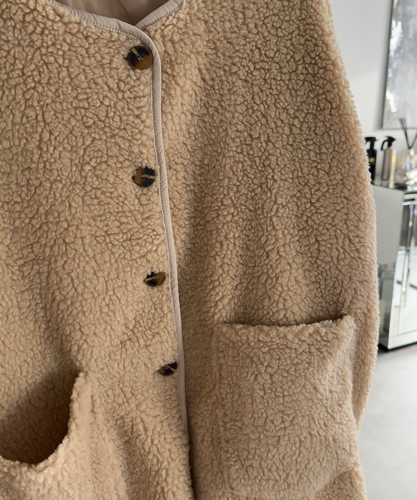 Lange Teddyjacke Ayana Braun  Ladypolitan ♡   
