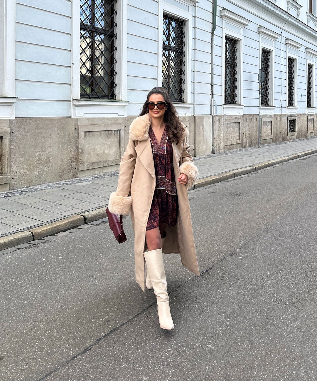 Coat Jolie with fur details beige