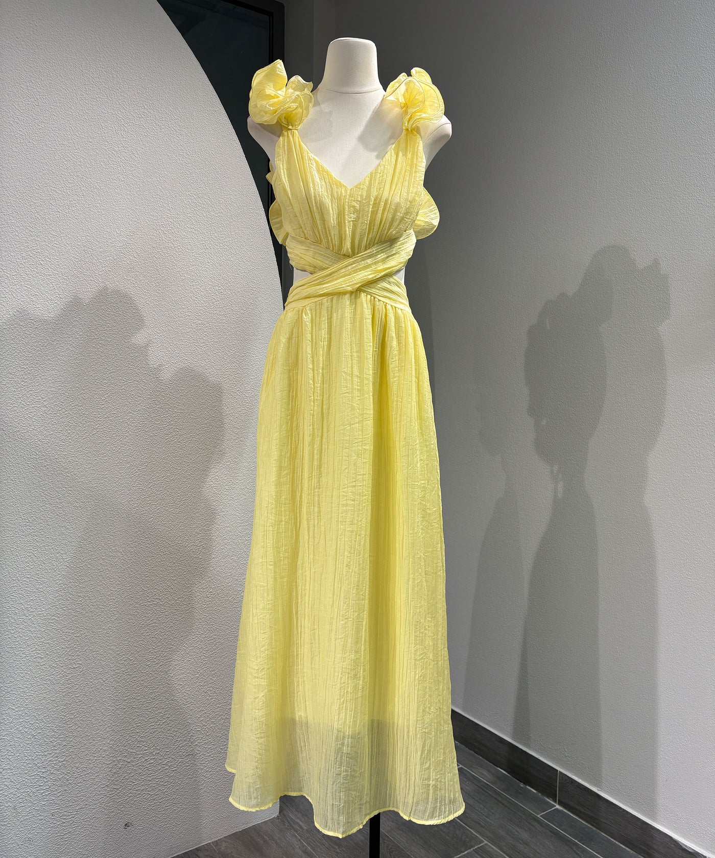 Maxi Kleid Zalya Gelb Ladypolitan ♡