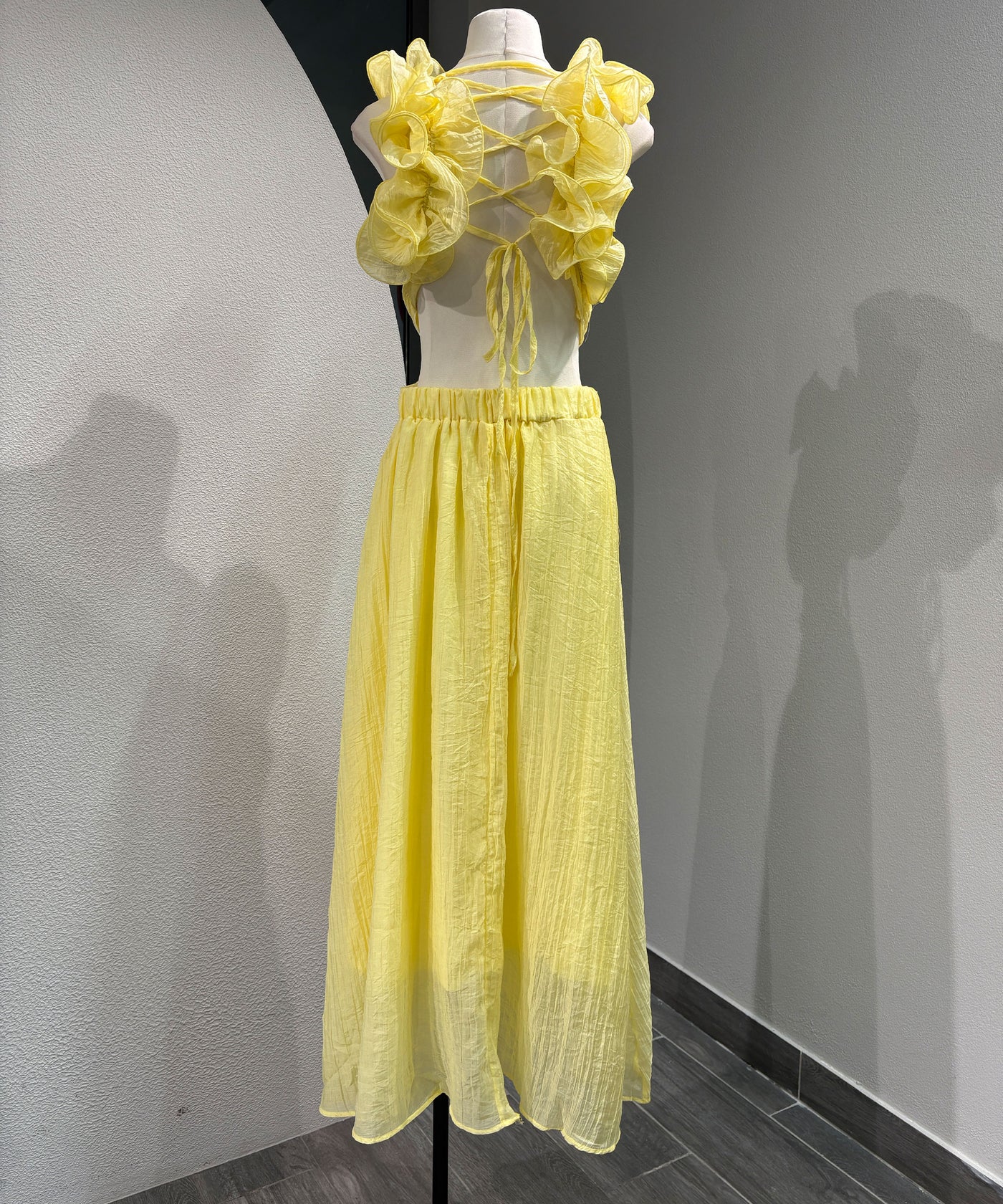 Maxi Kleid Zalya Gelb Ladypolitan ♡