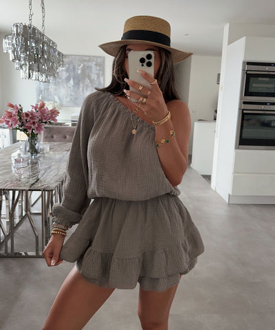 Musselin Jumpsuit Juan One Shoulder Taupe  Ladypolitan ♡   