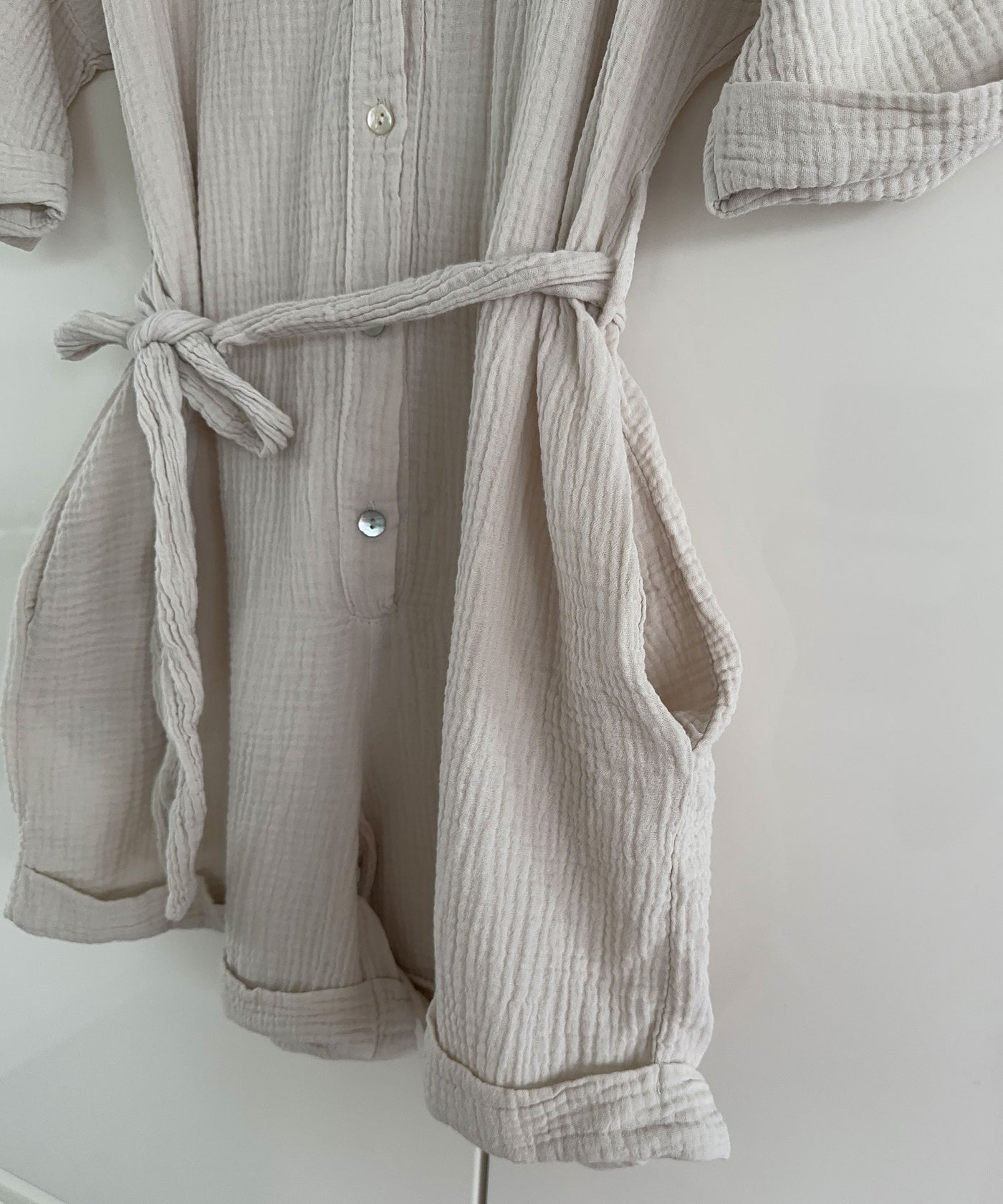 Musselin Jumpsuit Stelani Beige  Ladypolitan - Fashion Onlineshop für Damen   