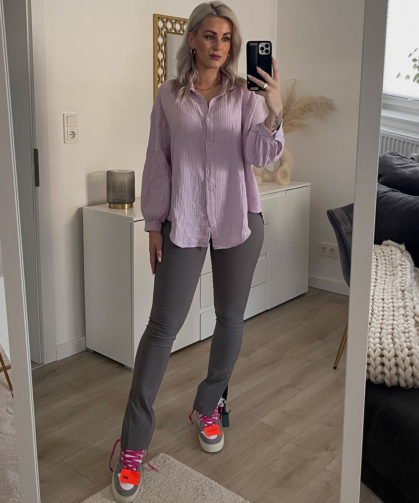 Oversize Musselin Bluse Freya Pastellila Kurz  Ladypolitan - Fashion Onlineshop für Damen   