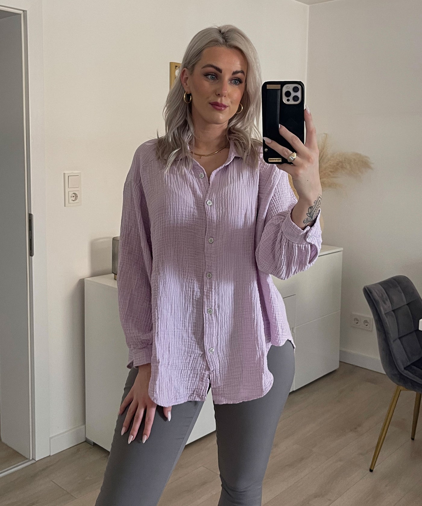 Oversize Musselin Bluse Freya Pastellila Kurz  Ladypolitan - Fashion Onlineshop für Damen   