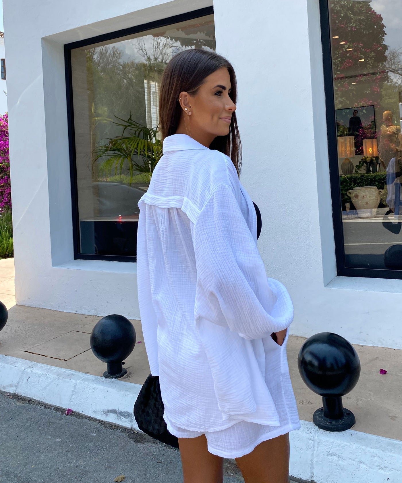 Oversize Musselin Bluse Freya Weiß Kurz  Ladypolitan - Fashion Onlineshop für Damen   