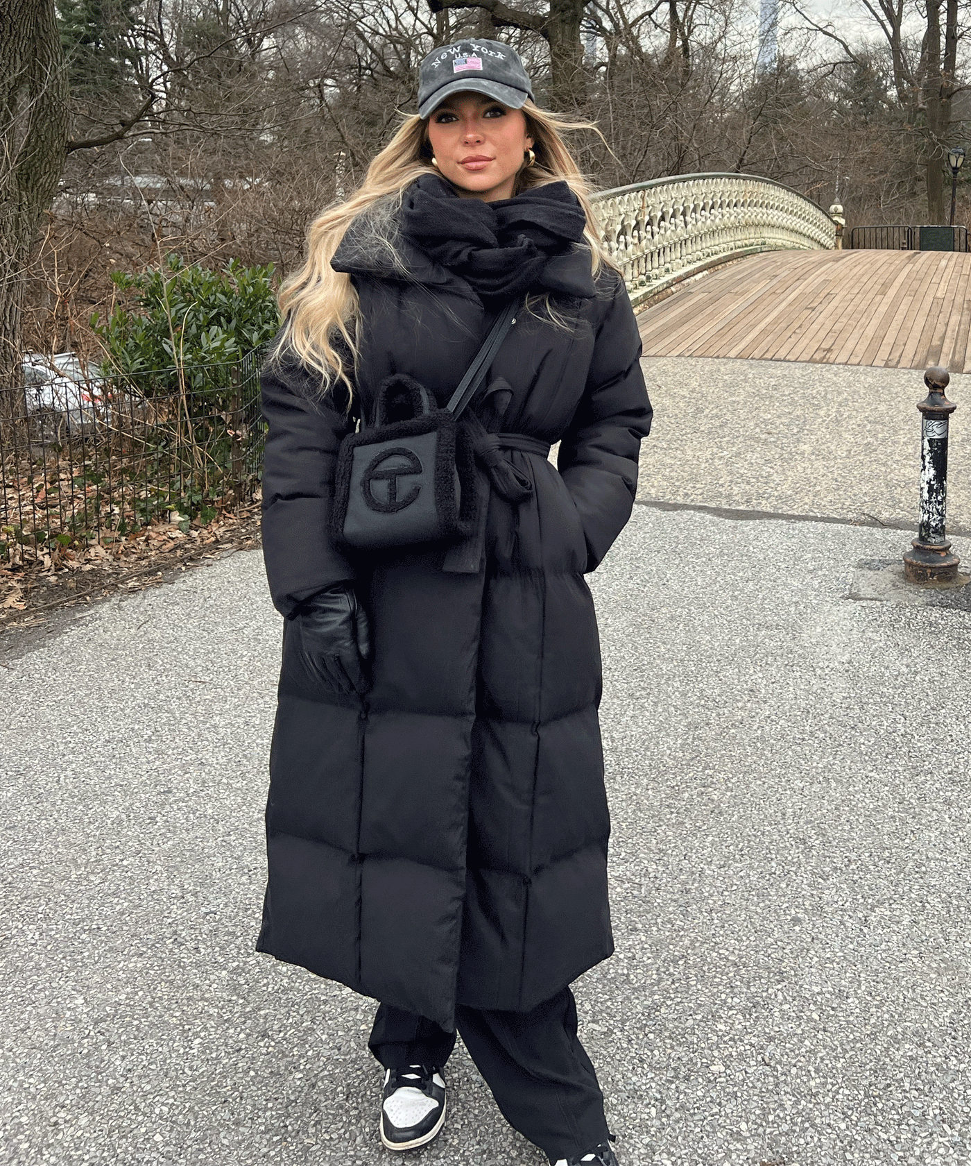 Oversize Parka Kyleih Schwarz  Ladypolitan - Fashion Onlineshop für Damen   