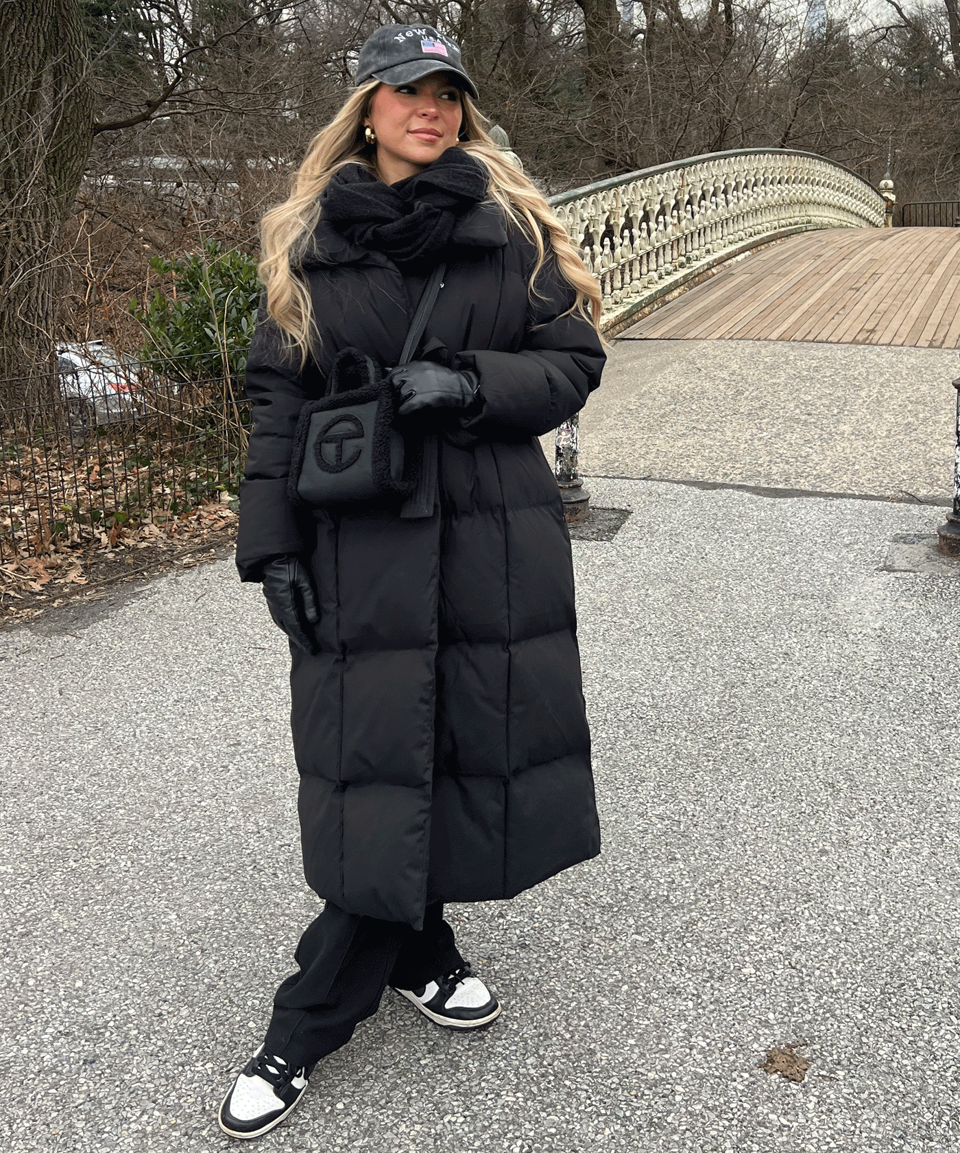 Oversize Parka Kyleih Schwarz  Ladypolitan - Fashion Onlineshop für Damen   