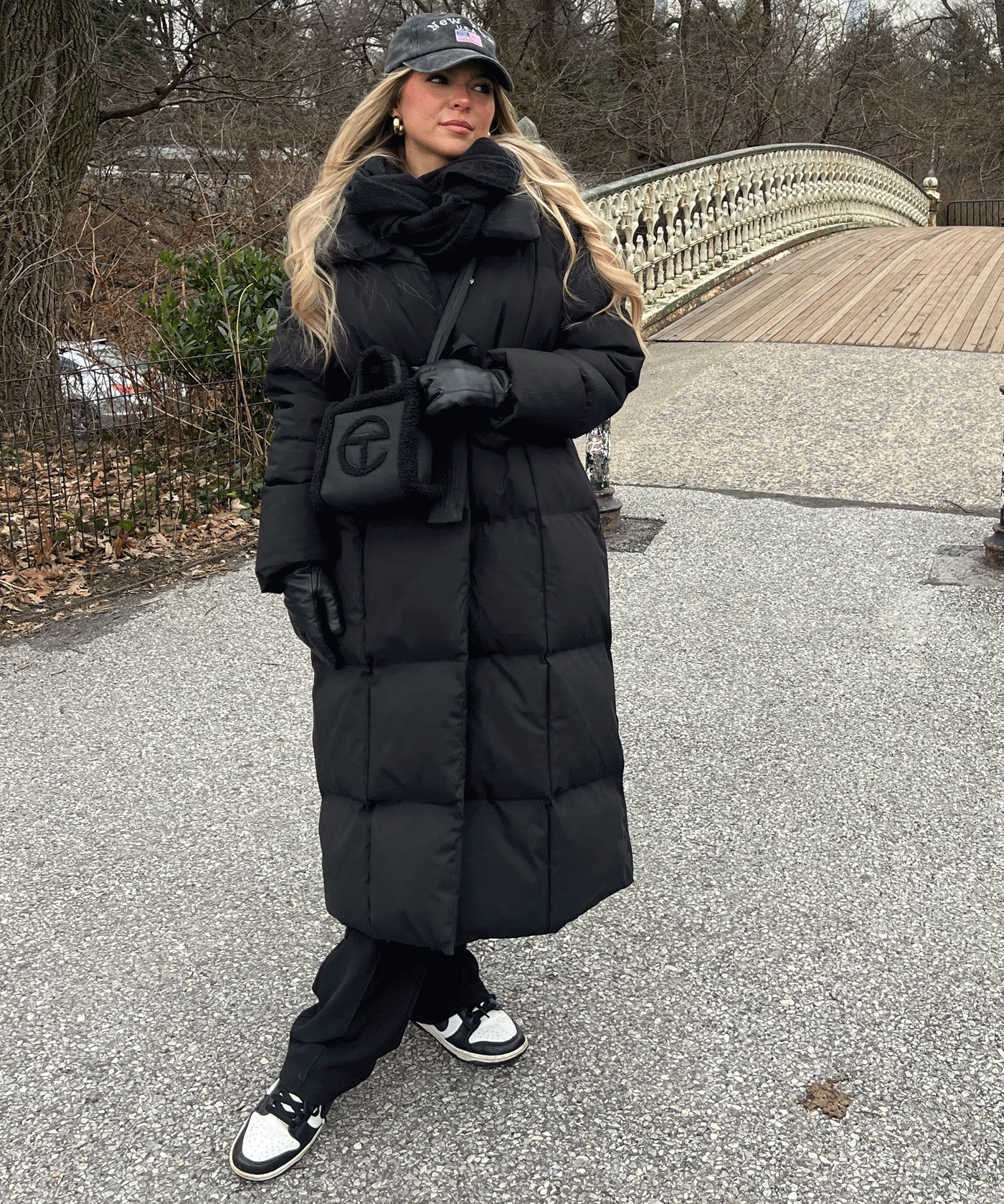 Oversize Parka Kyleih Schwarz  Ladypolitan - Fashion Onlineshop für Damen   