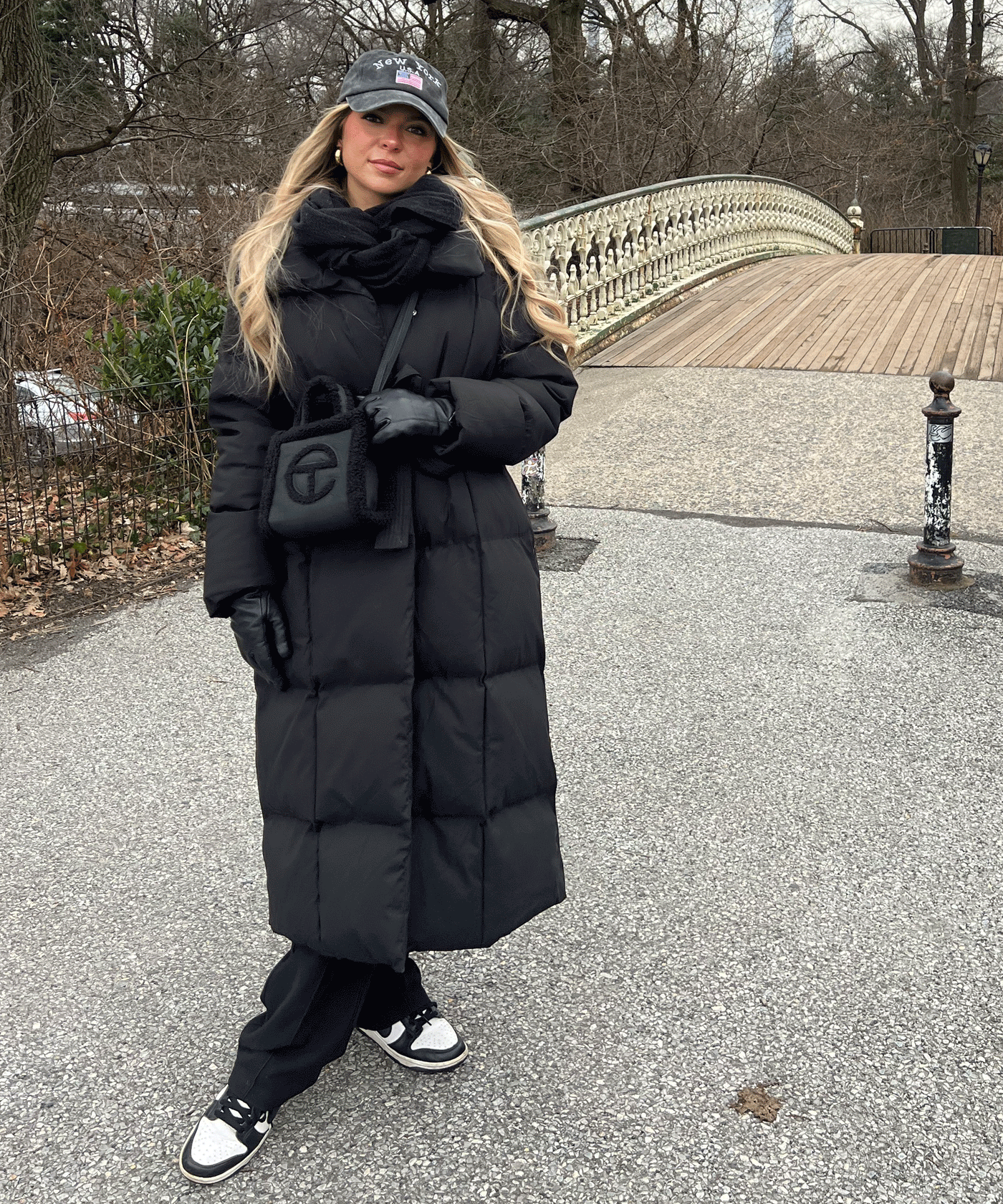 Oversize Parka Kyleih Schwarz  Ladypolitan - Fashion Onlineshop für Damen   