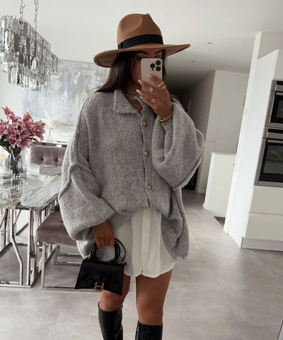 Oversize Strickjacke Jalsien Grau  Ladypolitan ♡   
