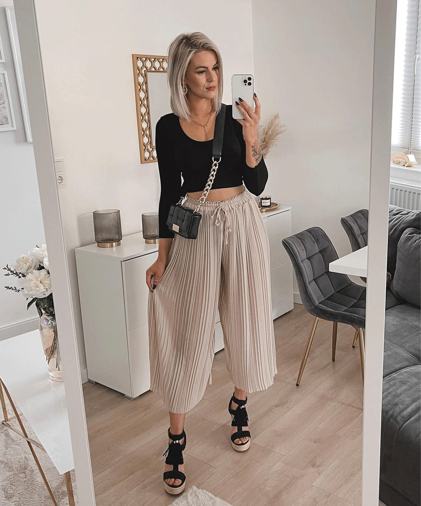 Plissee Hose Mira Beige  Ladypolitan - Fashion Onlineshop für Damen   