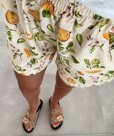 Shorts Mia Limo Weiß Ladypolitan ♡