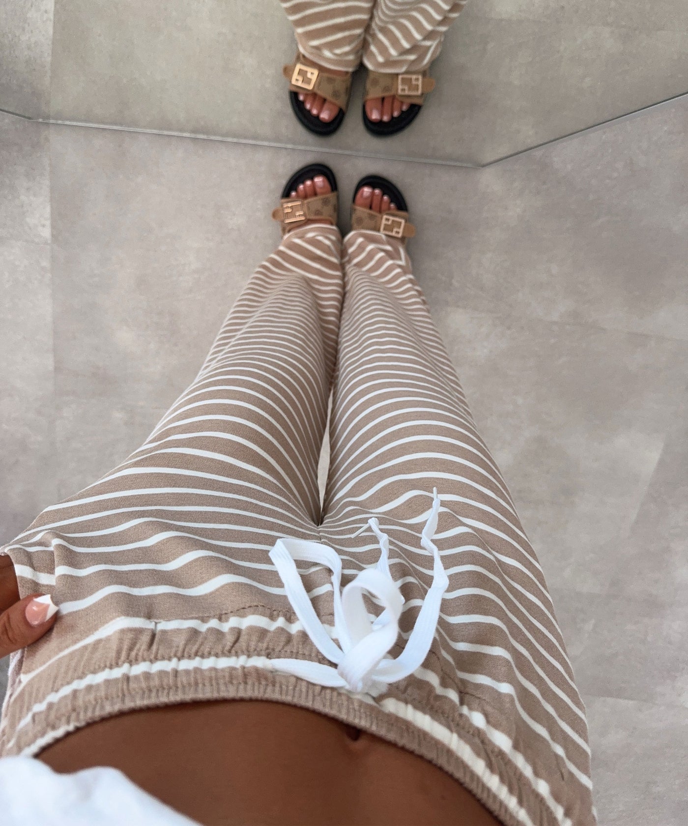 Stoffhose Malika Taupe Ladypolitan ♡