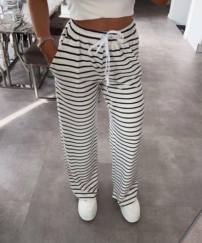 Stoffhose Malika Weiß  Ladypolitan ♡   