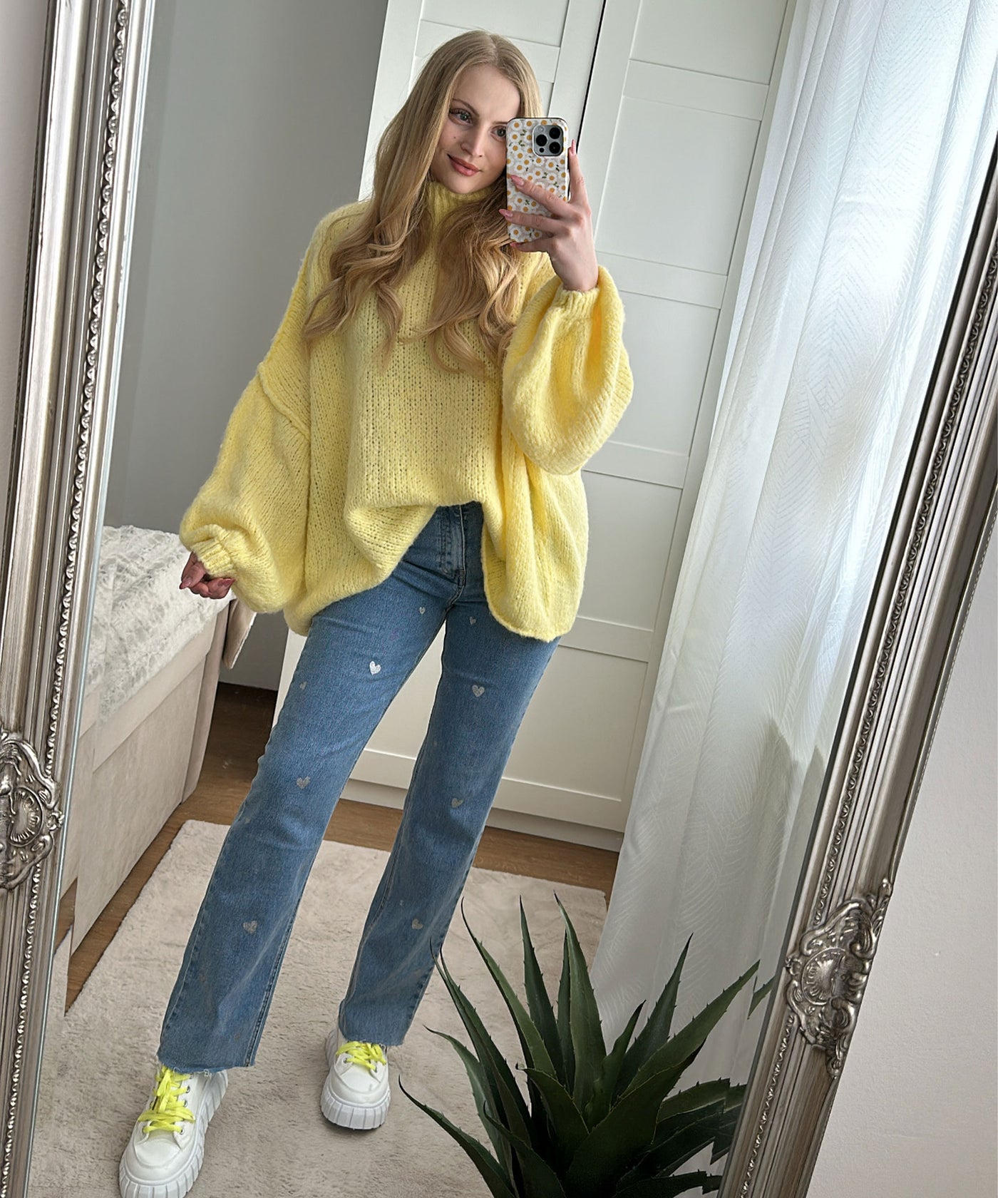 Stretch Wide Leg Jeans Heart  Ladypolitan ♡   