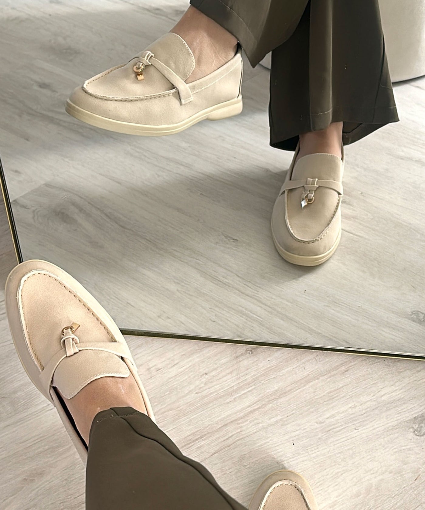Loafers Classy Beige Ladypolitan ♡
