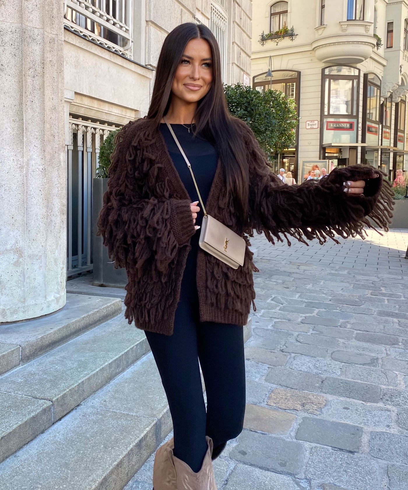 Cardigan Deria Dunkelbraun