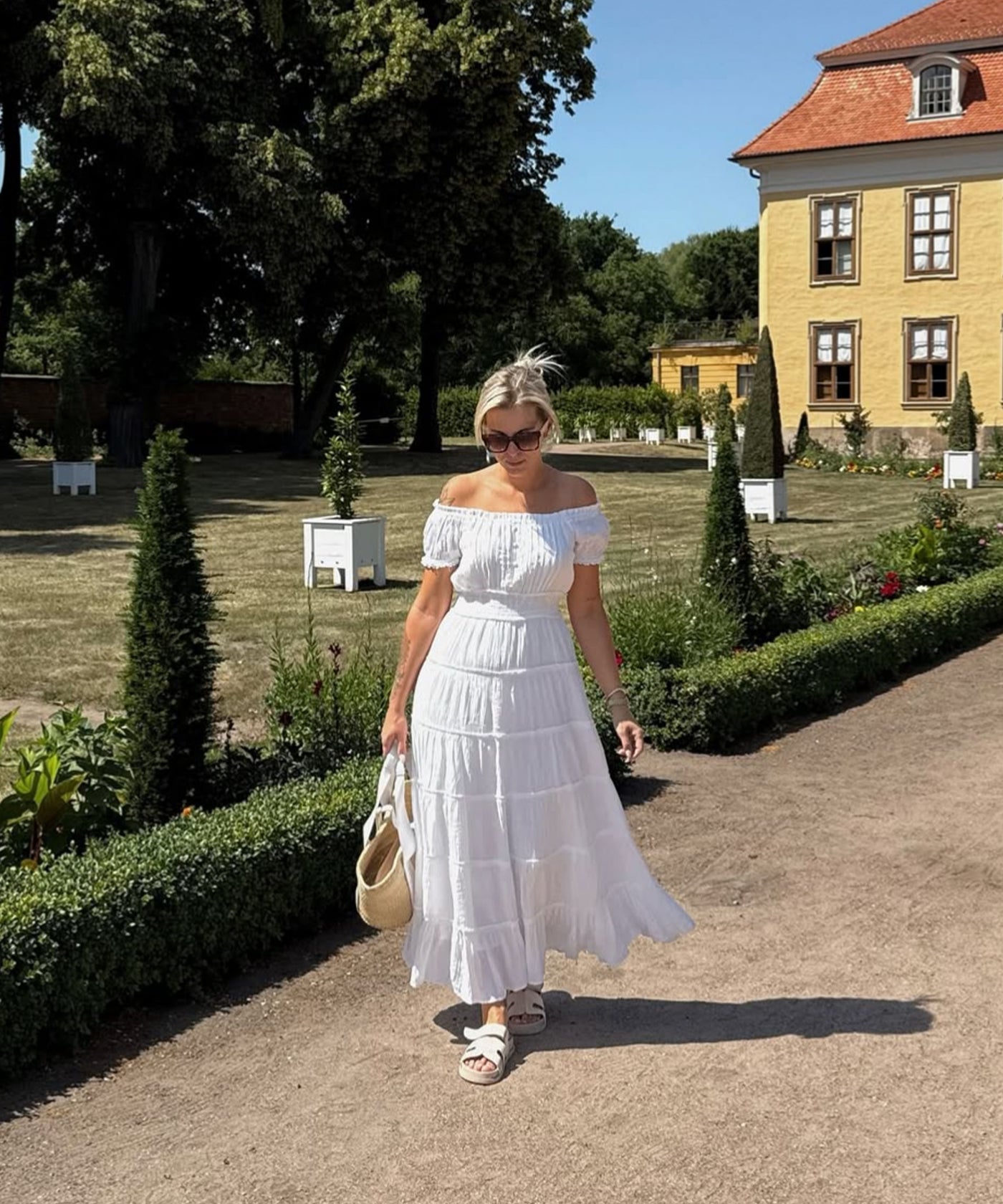 Kleid Nakita Weiß Ladypolitan ♡