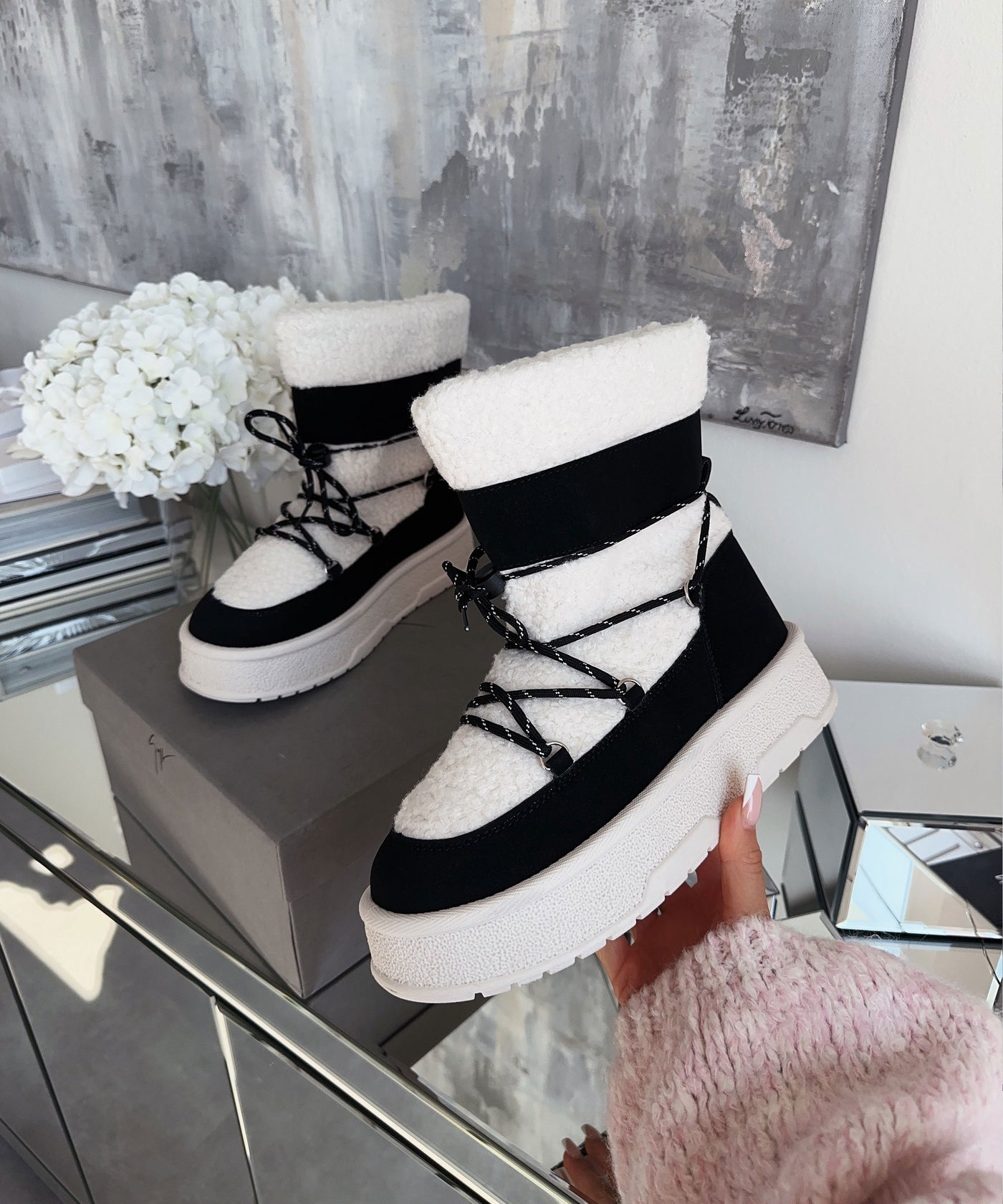 Gefütterte Teddyschnee Schuhe Mea Weiß Schwarz  Ladypolitan ♡   