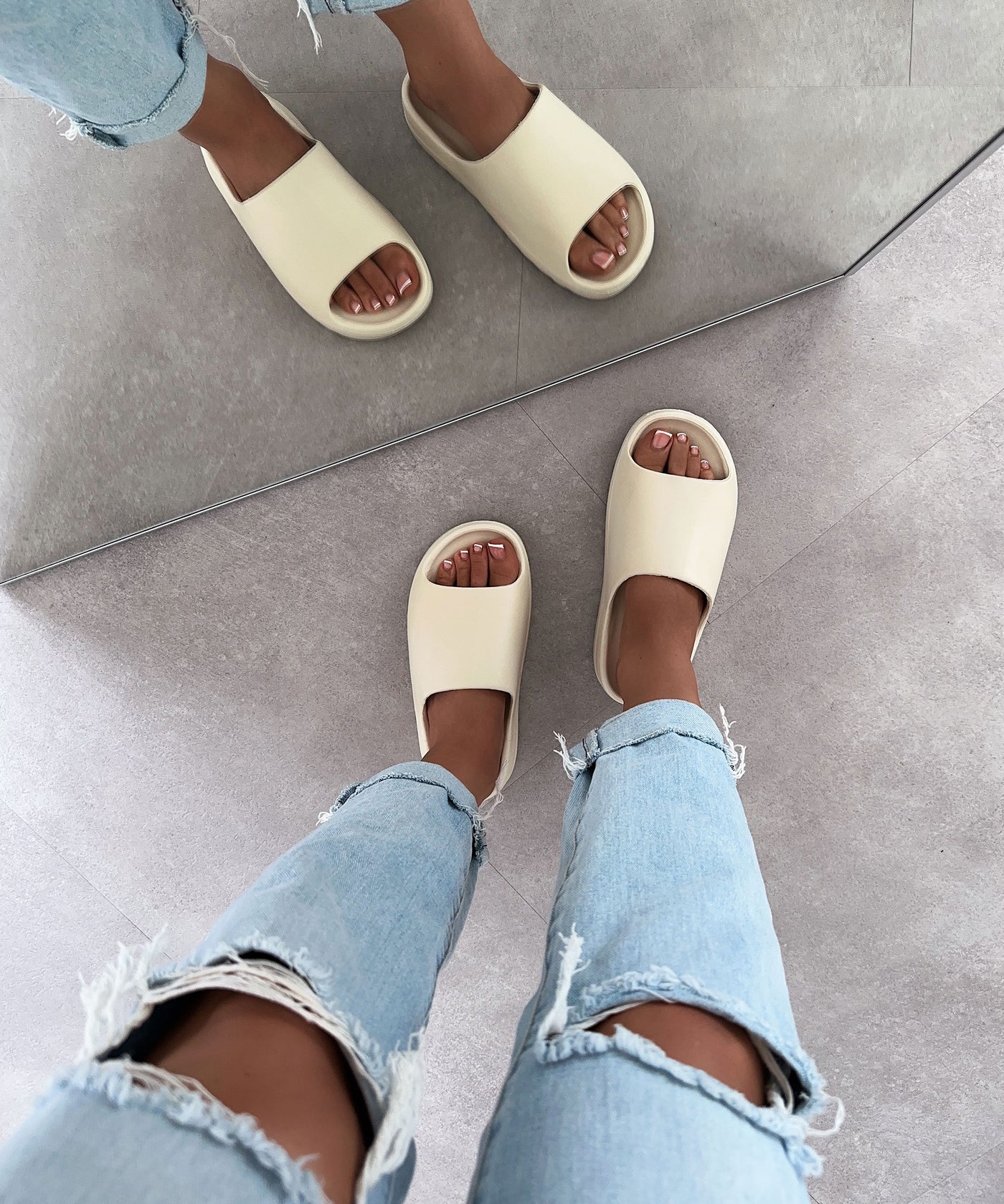 Slides Alena Beige  Ladypolitan ♡   