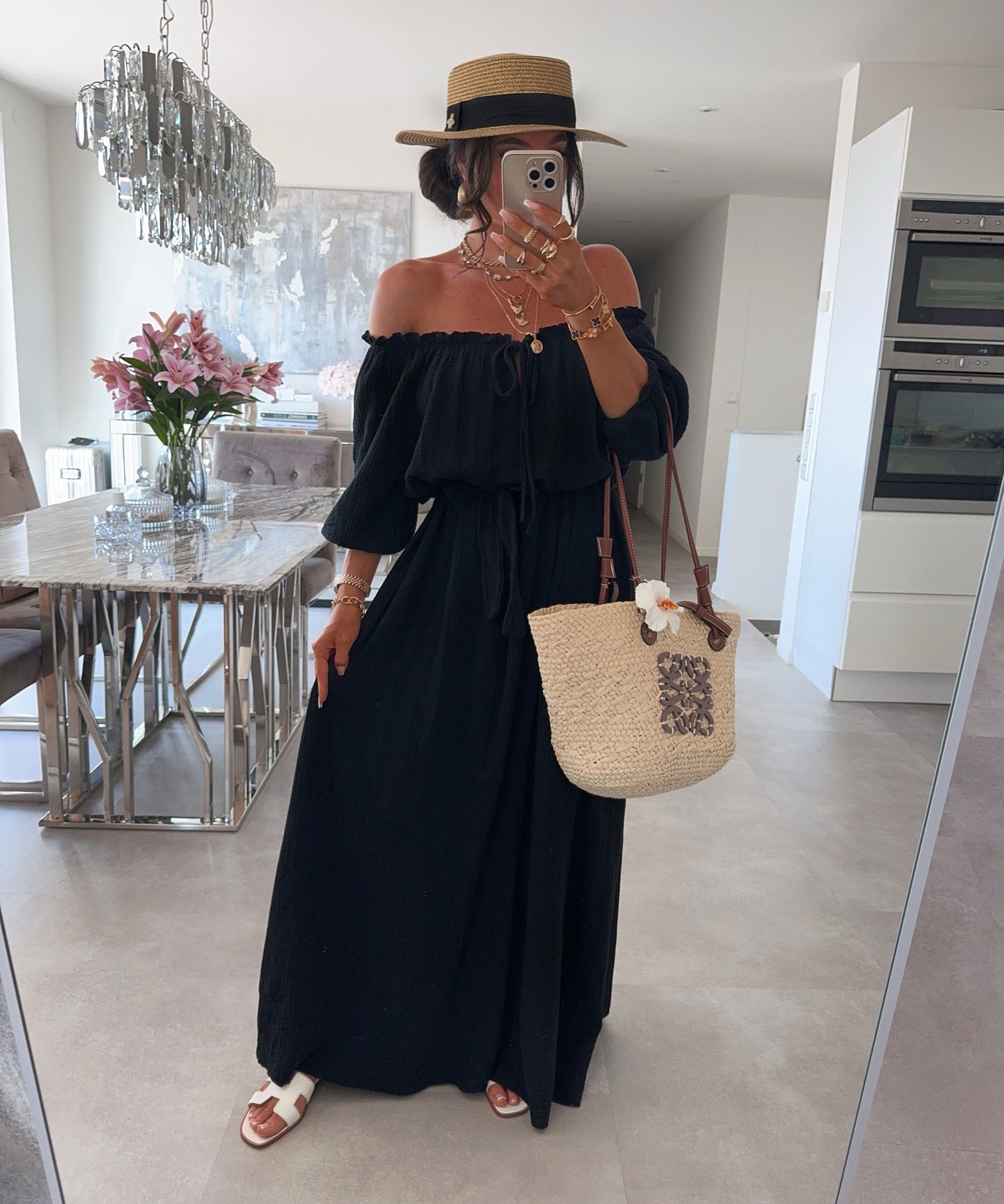 Schulterfreies Musselin Kleid Üli Schwarz Ladypolitan ♡