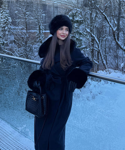 Jolie coat with fur details black