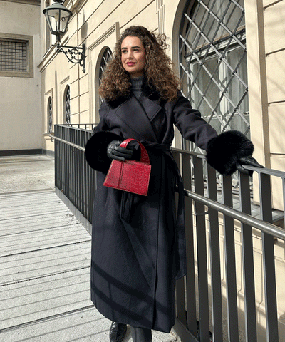Jolie coat with fur details black