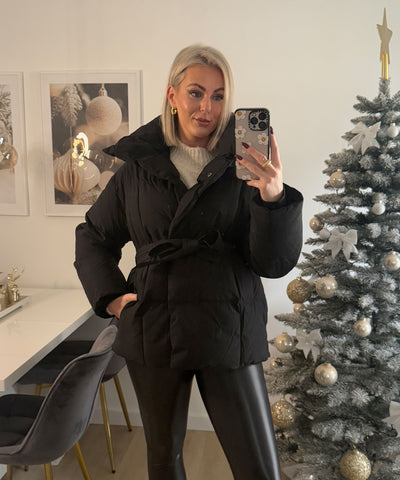 Jacke Kyleih Kurz Schwarz Ladypolitan - Fashion Onlineshop für Damen