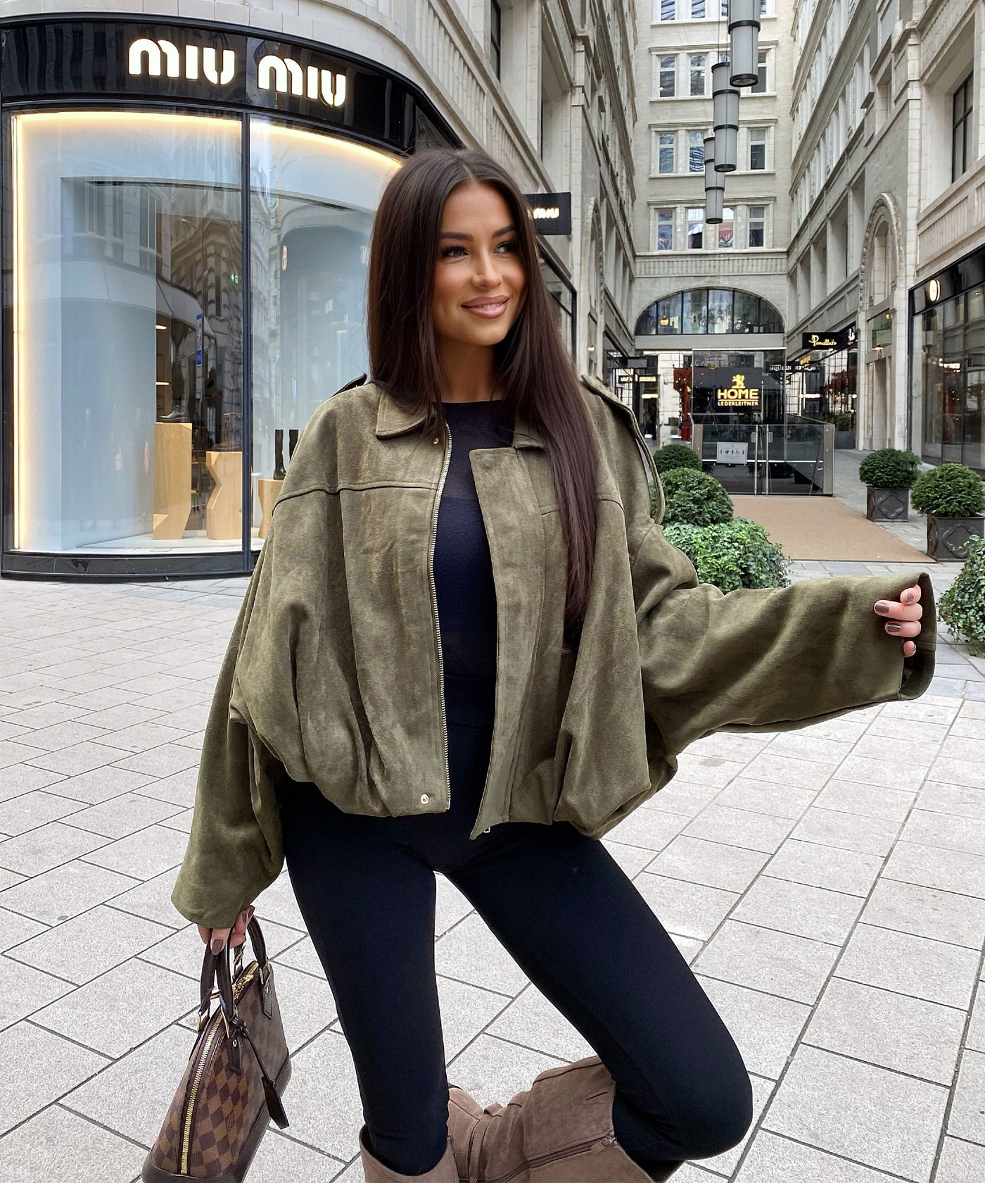 Wildlederoptik Jacke Linu Khaki Ladypolitan ♡